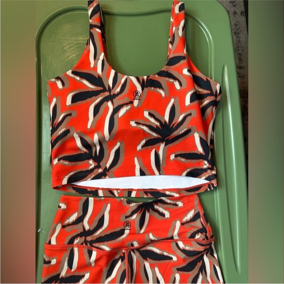 NWT Sage Collective 2 piece biker short set, Size small - Picture 5 of 10